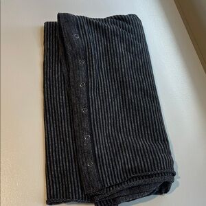 Lululemon snap infinity scarf